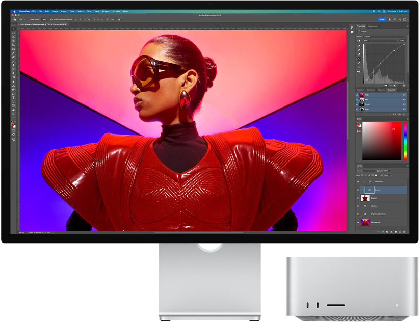 Studio Display og Mac Studio vist sammen, Adobe Photoshop er åbent på skærmen